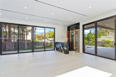 Commercial property in Fort Lauderdale, Florida № 2057595 - photo 19