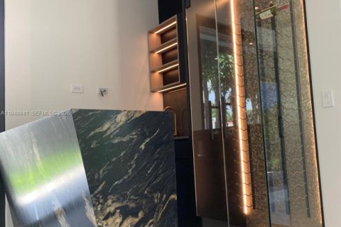 Commercial property in Fort Lauderdale, Florida № 2057595 - photo 21