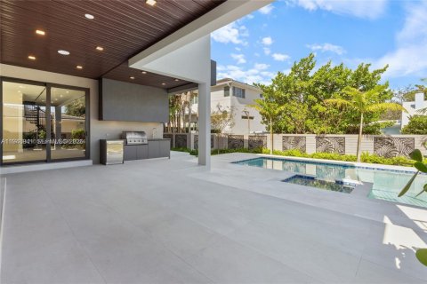 Commercial property in Fort Lauderdale, Florida № 2057595 - photo 15