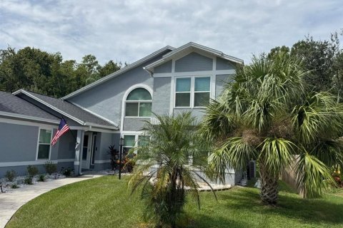 Casa en venta en New Port Richey, Florida, 4 dormitorios, 210.24 m2 № 1899424 - foto 1