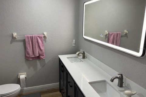 Casa en venta en New Port Richey, Florida, 4 dormitorios, 210.24 m2 № 1899424 - foto 30