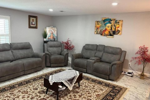 Casa en venta en New Port Richey, Florida, 4 dormitorios, 210.24 m2 № 1899424 - foto 8