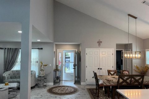 Casa en venta en New Port Richey, Florida, 4 dormitorios, 210.24 m2 № 1899424 - foto 3