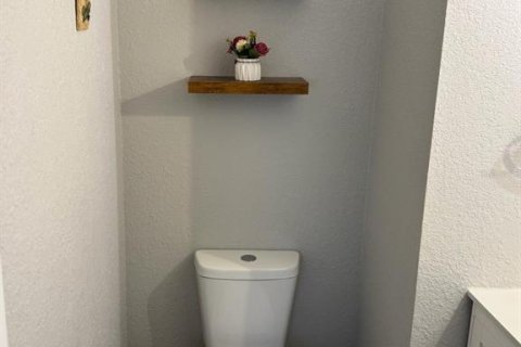 Casa en venta en New Port Richey, Florida, 4 dormitorios, 210.24 m2 № 1899424 - foto 16