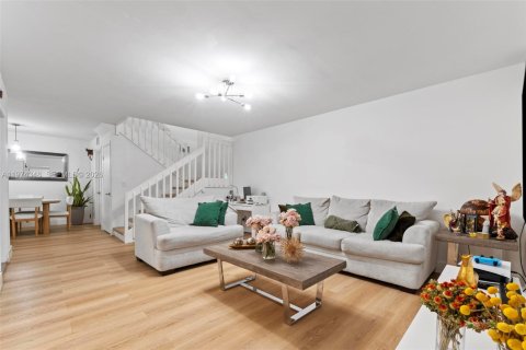 Adosado en venta en Davie, Florida, 3 dormitorios, 153.66 m2 № 2036612 - foto 3