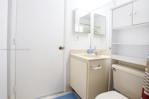 Condo in Boca Raton, Florida, 2 bedrooms  № 1943674 - photo 20