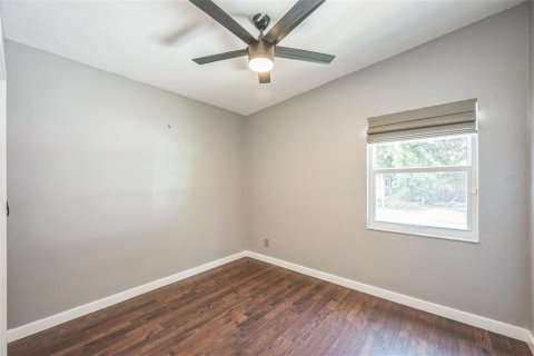 House in Tampa, Florida 3 bedrooms, 165.83 sq.m. № 1851171 - photo 17