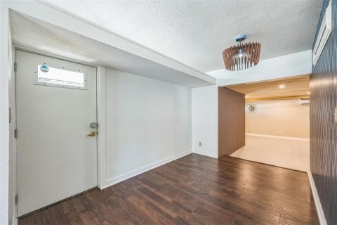 House in Tampa, Florida 3 bedrooms, 165.83 sq.m. № 1851171 - photo 21