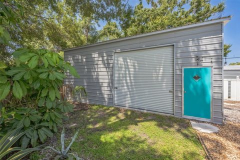 House in Tampa, Florida 3 bedrooms, 165.83 sq.m. № 1851171 - photo 28