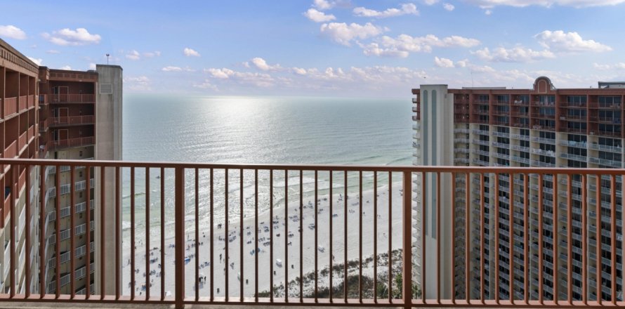 Condo in Panama City Beach, Florida, 2 bedrooms  № 590394