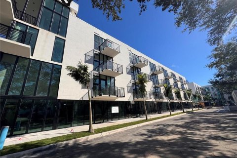 Copropriété à vendre à Sarasota, Floride: 2 chambres, 123.1 m2 № 2420235 - photo 2