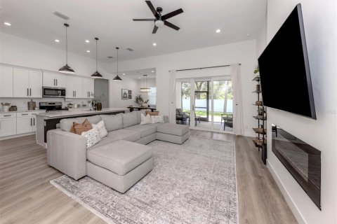 House in North Port, Florida 3 bedrooms, 169.64 sq.m. № 1784503 - photo 3