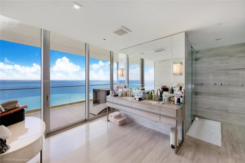 Condominio en venta en Sunny Isles Beach, Florida, 4 dormitorios, 297.84 m2 № 1944258 - foto 7