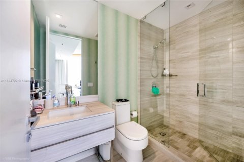 Condominio en venta en Sunny Isles Beach, Florida, 4 dormitorios, 297.84 m2 № 1944258 - foto 11