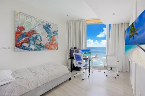 Condominio en venta en Sunny Isles Beach, Florida, 4 dormitorios, 297.84 m2 № 1944258 - foto 10