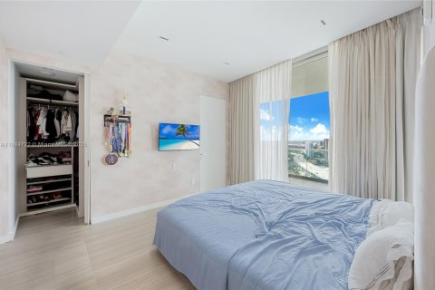 Condominio en venta en Sunny Isles Beach, Florida, 4 dormitorios, 297.84 m2 № 1944258 - foto 13