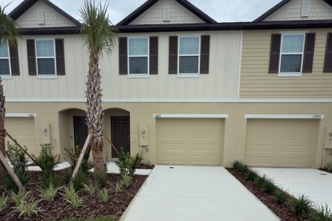 Townhouse in San Antonio, Florida 3 bedrooms, 157.38 sq.m. № 1914673 - photo 1