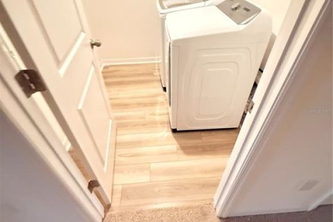 Townhouse in San Antonio, Florida 3 bedrooms, 157.38 sq.m. № 1914673 - photo 6