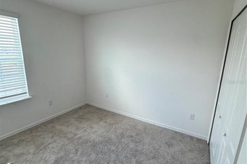 Townhouse in San Antonio, Florida 3 bedrooms, 157.38 sq.m. № 1914673 - photo 11