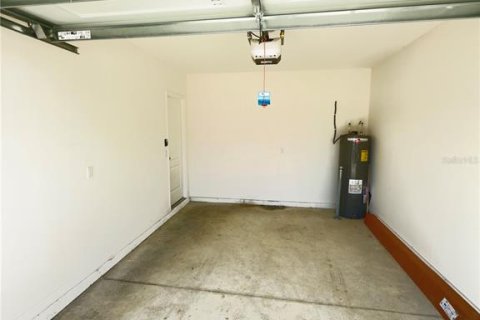 Townhouse in San Antonio, Florida 3 bedrooms, 157.38 sq.m. № 1914673 - photo 12