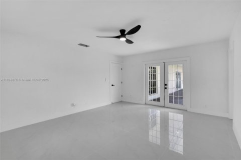 Villa ou maison à vendre à Lauderhill, Floride: 3 chambres, 165.92 m2 № 1790535 - photo 16