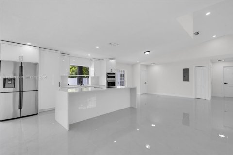 Villa ou maison à vendre à Lauderhill, Floride: 3 chambres, 165.92 m2 № 1790535 - photo 9