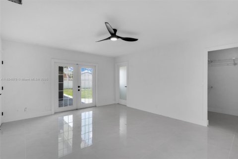 Villa ou maison à vendre à Lauderhill, Floride: 3 chambres, 165.92 m2 № 1790535 - photo 17