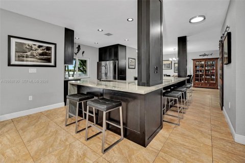 Casa en venta en Miami, Florida, 4 dormitorios, 221.85 m2 № 2275057 - foto 16