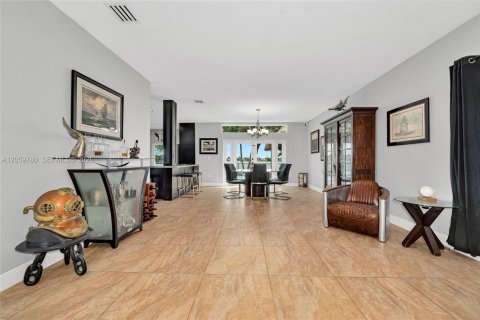 Casa en venta en Miami, Florida, 4 dormitorios, 221.85 m2 № 2275057 - foto 6