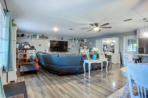 House in Riverview, Florida 3 bedrooms, 123.1 sq.m. № 1608111 - photo 6