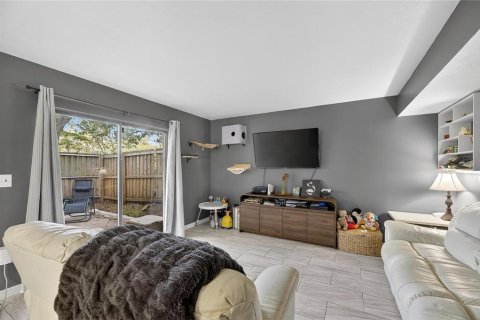 Condo in Tampa, Florida, 2 bedrooms  № 2370816 - photo 13