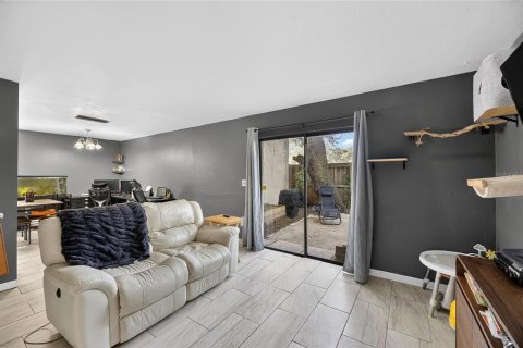 Condo in Tampa, Florida, 2 bedrooms  № 2370816 - photo 15