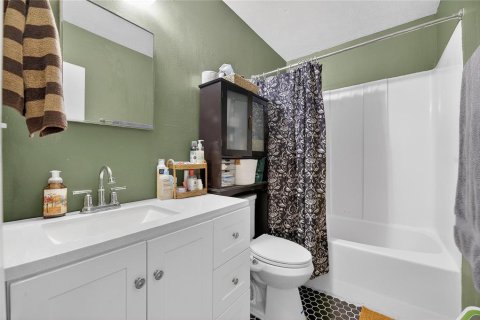 Condo in Tampa, Florida, 2 bedrooms  № 2370816 - photo 23