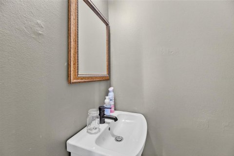 Condo in Tampa, Florida, 2 bedrooms  № 2370816 - photo 25