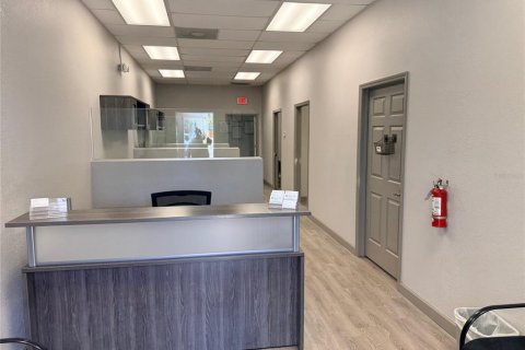 Immobilier commercial à louer à Port Charlotte, Floride: 11.15 m2 № 2101269 - photo 4