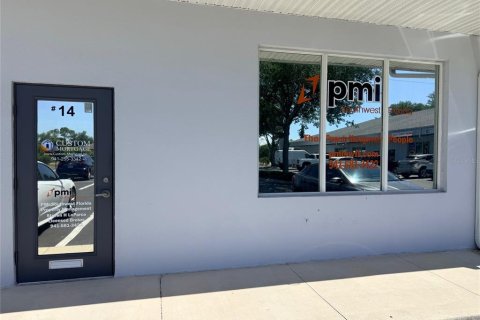 Immobilier commercial à louer à Port Charlotte, Floride: 11.15 m2 № 2101269 - photo 2