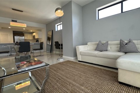 Condominio en venta en Bay Harbor Islands, Florida, 2 dormitorios, 114.83 m2 № 1954367 - foto 12