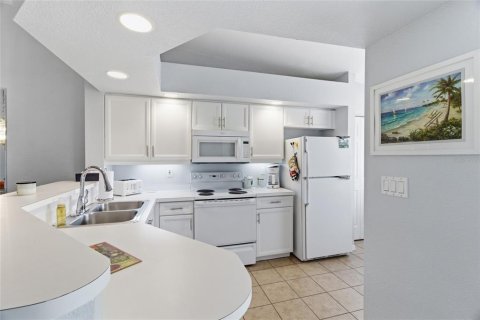 Copropriété à vendre à North Port, Floride: 2 chambres, 107.12 m2 № 2215771 - photo 8