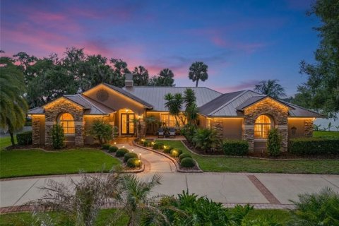 Casa en Tavares, Florida 3 dormitorios, 270.9 m2 № 2123276