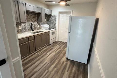 Immobilier commercial à vendre à Englewood, Floride: 3 chambres, 140.1 m2 № 2142610 - photo 6