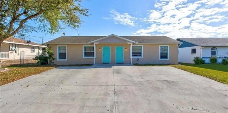 Immobilier commercial à Englewood, Floride 3 chambres, 140.1 m2 № 2142610