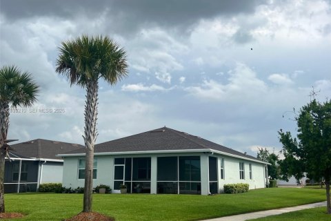 House in Port St. Lucie, Florida 3 bedrooms, 202.9 sq.m. № 2086404 - photo 7