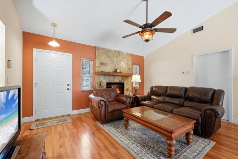 Villa ou maison à vendre à Sarasota, Floride: 3 chambres, 115.48 m2 № 2415441 - photo 5