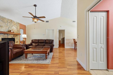 Villa ou maison à vendre à Sarasota, Floride: 3 chambres, 115.48 m2 № 2415441 - photo 8