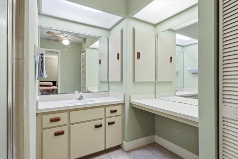 Villa ou maison à vendre à Sarasota, Floride: 3 chambres, 115.48 m2 № 2415441 - photo 18