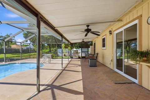 Villa ou maison à vendre à Sarasota, Floride: 3 chambres, 115.48 m2 № 2415441 - photo 28