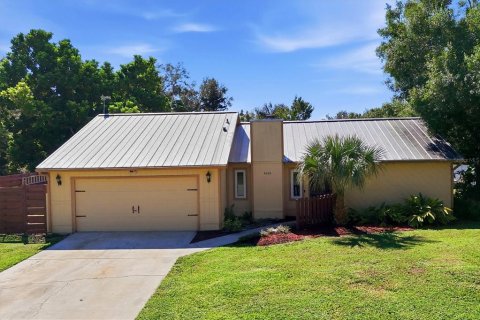 Villa ou maison à vendre à Sarasota, Floride: 3 chambres, 115.48 m2 № 2415441 - photo 3