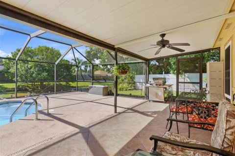 Villa ou maison à vendre à Sarasota, Floride: 3 chambres, 115.48 m2 № 2415441 - photo 29