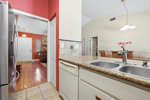 Villa ou maison à vendre à Sarasota, Floride: 3 chambres, 115.48 m2 № 2415441 - photo 14