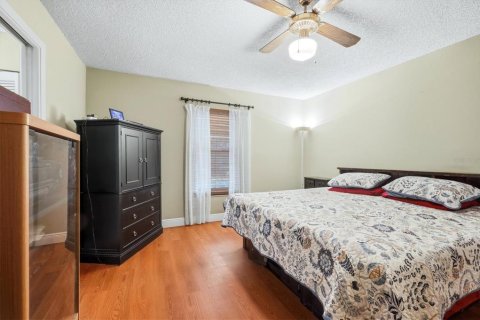 Villa ou maison à vendre à Sarasota, Floride: 3 chambres, 115.48 m2 № 2415441 - photo 16